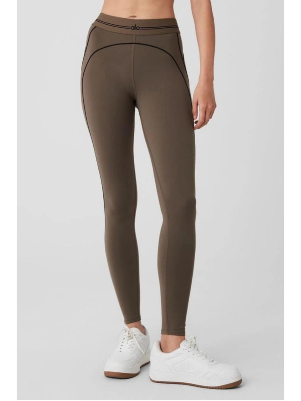 Alo Yoga Airbrush High-Waist Heart Throb Leggings in Olive Tree/Black.